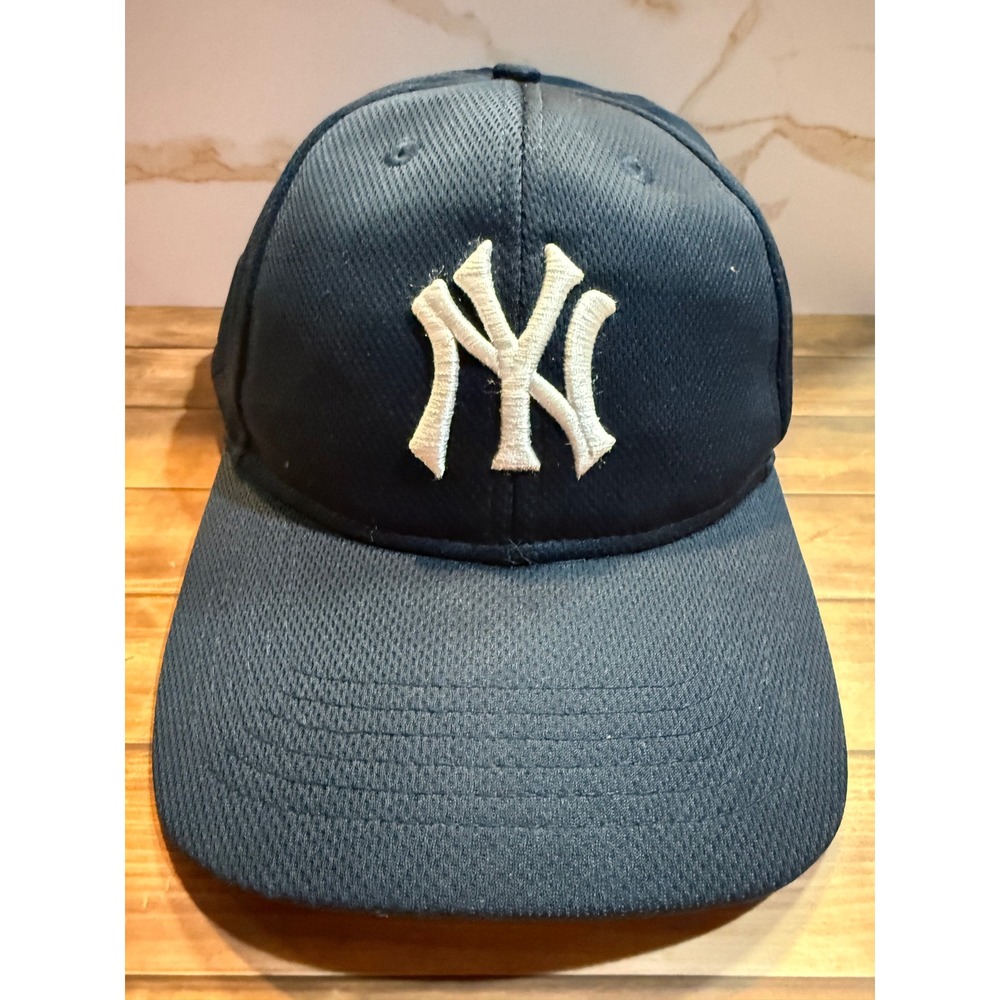 New York Yankees MLB Baseball Cap OC Sports Navy Blue Adjustable Hat OSFM
